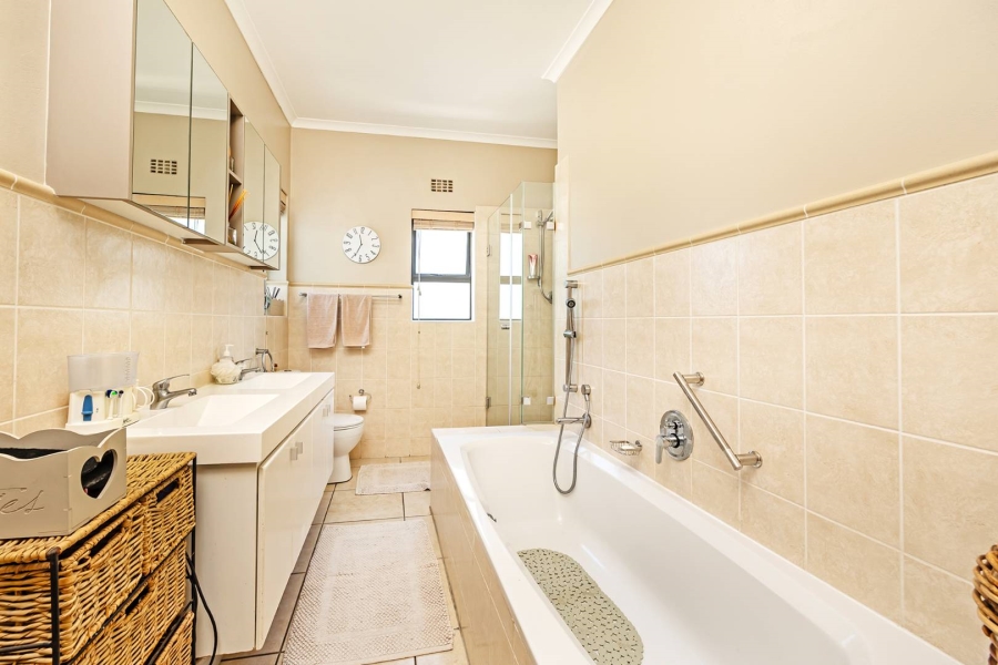 3 Bedroom Property for Sale in Baronetcy Western Cape